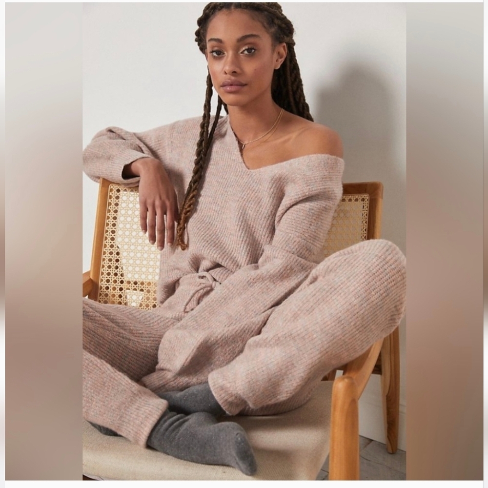 Anthropologie Saturday Sunday Womens Oversized Virginia VNeck Sweater&Jogger Set